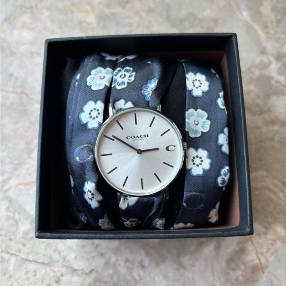 Coach Scarf Watch Woman’s Floral watch NWT - Picture 1 of 6